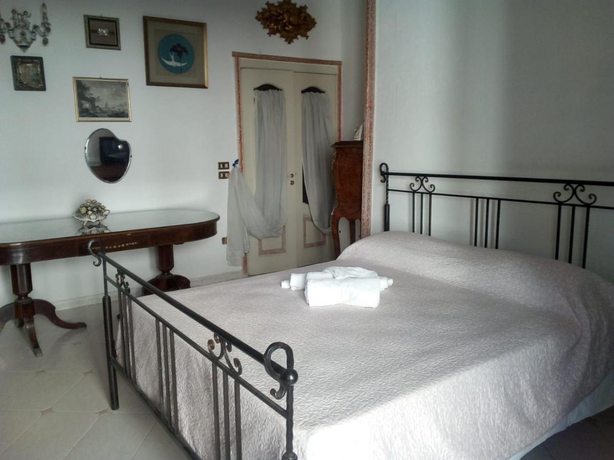 Gran Relais De Charme A.Rosbenmar Bed & Breakfast Наполи Екстериор снимка
